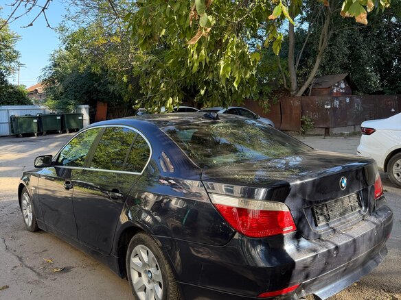 2004 BMW 5 серии 530i V (E60/E61), синий - вид 2