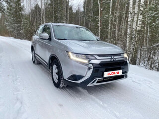 2021 Mitsubishi Outlander III Рестайлинг 3, серый, 2250000 рублей, вид 1