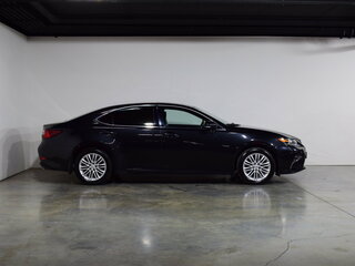 2016 Lexus ES 350 VI Рестайлинг, чёрный, 2980000 рублей, вид 5