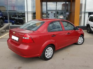 2009 Chevrolet Aveo I Рестайлинг, красный, 230000 рублей, вид 5