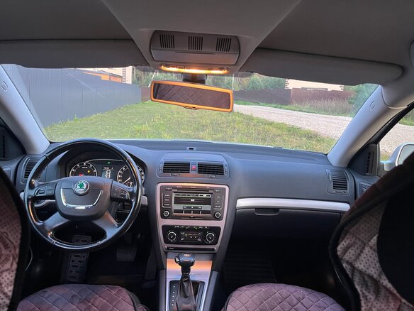 2011 Skoda Octavia II (A5) Рестайлинг, серебристый, 990000 рублей - вид 8