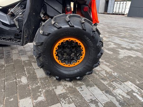 2019 BRP Can-Am Renegade X MR 1000R, бежевый, 1390000 рублей, вид 4