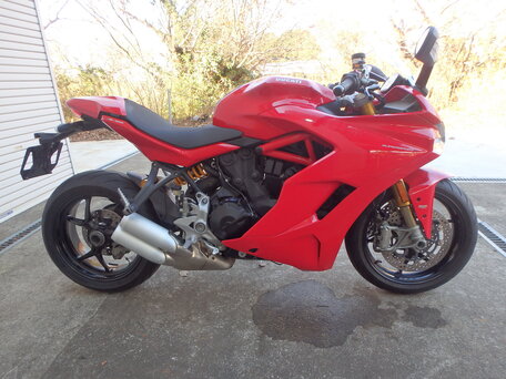 2018 Ducati Supersport, красный, 870000 рублей, вид 2