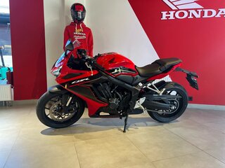 2024 Honda CBR 650R, красный, 1280000 рублей, вид 4