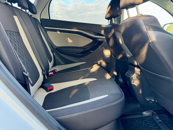 2018 Lada (ВАЗ) Vesta SW Cross I, белый, 1230000 рублей - вид 12