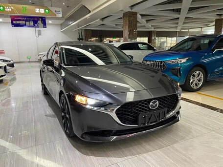 2022 Mazda 3 Axela IV (BP), серый, 1899000 рублей, вид 3