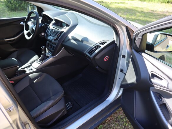 2014 Ford Focus III, серебристый, 625000 рублей - вид 9