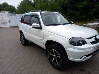 2016 Chevrolet Niva I Рестайлинг, белый, 865000 рублей, вид 4