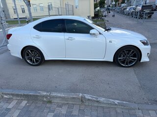 2011 Lexus IS 250 II Рестайлинг 2, белый, 1699000 рублей, вид 4