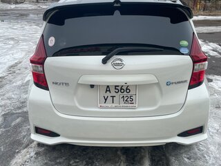 2017 Nissan Note e-Power II Рестайлинг, белый, 1050000 рублей, вид 4