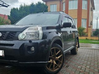 2010 Nissan X-Trail II, чёрный, 999900 рублей, вид 2