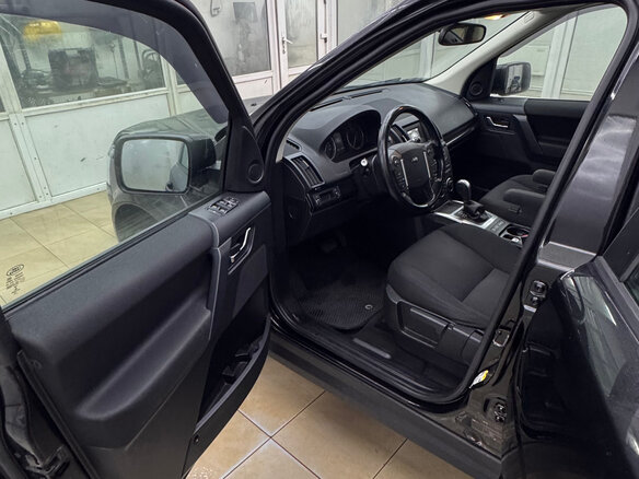 2014 Land Rover Freelander II Рестайлинг 2, чёрный, 1470000 рублей - вид 4