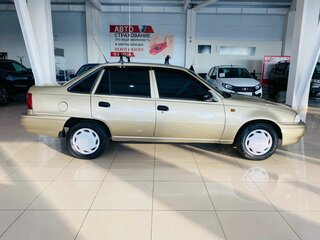 2006 Daewoo Nexia I, бежевый, 160000 рублей, вид 5