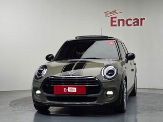 2018 Mini Cabrio Cooper III Рестайлинг, коричневый, 1700000 рублей, вид 3