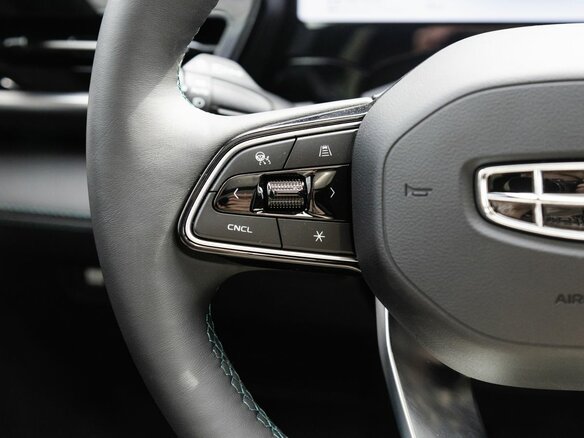2026 Geely Monjaro I Рестайлинг, серебристый, 4905441 рублей - вид 17