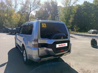 2014 Mitsubishi Pajero IV Рестайлинг 2, серебристый, 2450000 рублей, вид 4