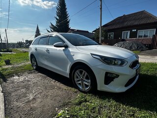 2021 Kia Ceed III, белый, 2050000 рублей, вид 2