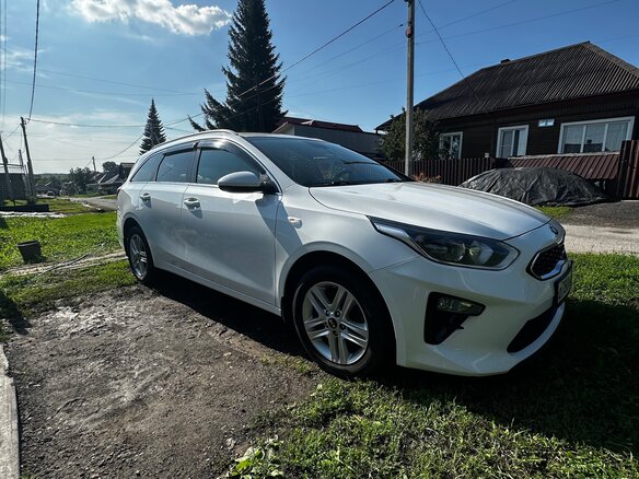 2021 Kia Ceed III, белый, 2050000 рублей - вид 1