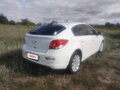 2012 Chevrolet Cruze I Рестайлинг, белый, 720000 рублей - вид 3