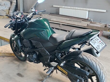 2011 Kawasaki Z 750, зелёный, 430000 рублей, вид 4