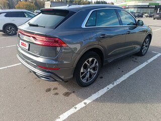 2020 Audi Q8 45 TDI I (4M), серый, 5250000 рублей, вид 3