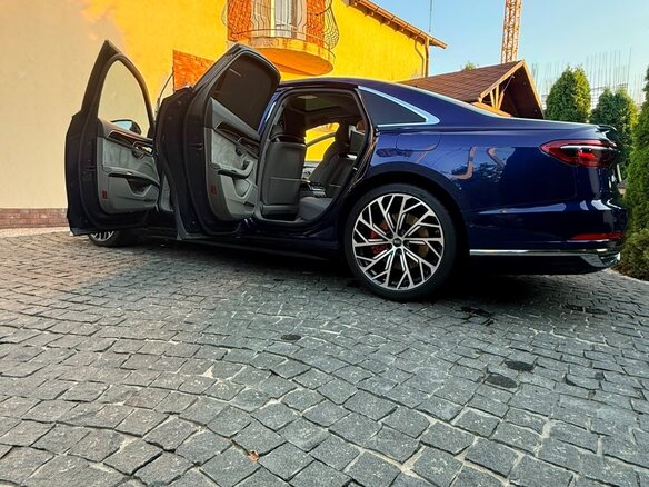 2021 Audi A8 60 TFSI e IV (D5), синий, 8230000 рублей - вид 32