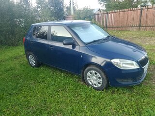 2013 Skoda Fabia II Рестайлинг, синий, 420000 рублей, вид 2