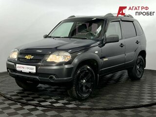2017 Chevrolet Niva I Рестайлинг, зелёный, 670000 рублей, вид 2