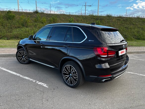2016 BMW X5 40e III (F15), коричневый, 3290000 рублей - вид 2