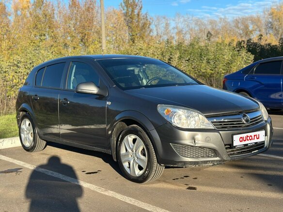 2011 Opel Astra H Рестайлинг, серый, 350000 рублей - вид 3
