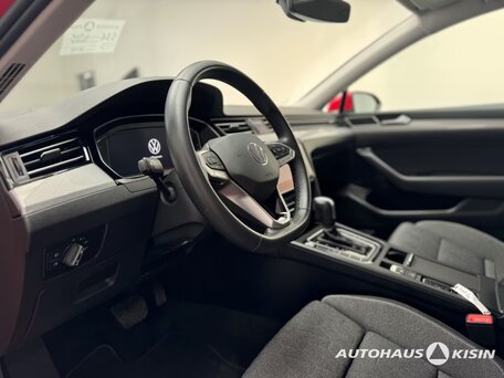 2023 Volkswagen Passat B8 Рестайлинг, красный, 2756000 рублей, вид 5