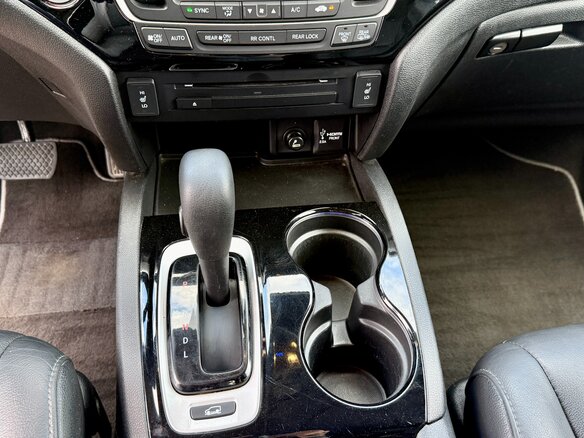 2016 Honda Pilot III, белый, 2900000 рублей - вид 16