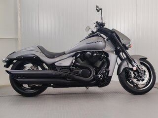 Suzuki Boulevard M109R