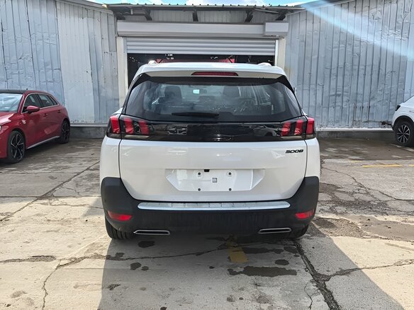 2025 Peugeot 5008 II Рестайлинг, белый, 3080000 рублей - вид 3