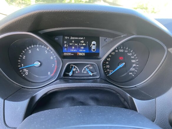 2017 Ford Focus III Рестайлинг, серый, 950000 рублей - вид 11