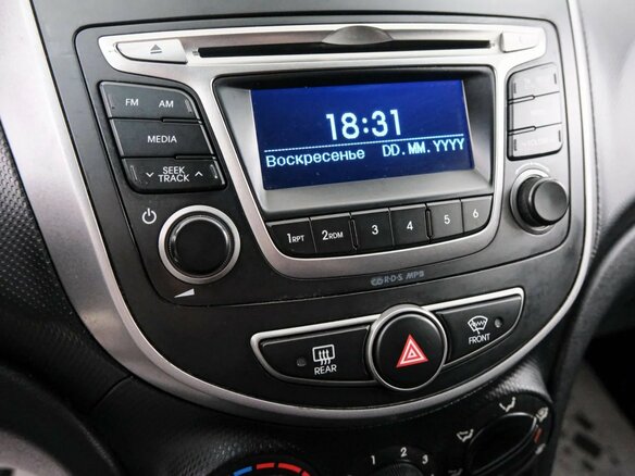 2014 Hyundai Solaris I Рестайлинг, серебристый, 1049000 рублей - вид 14