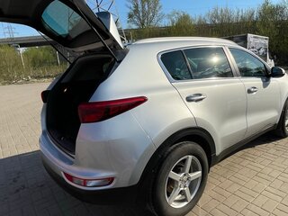 2017 Kia Sportage IV, серебристый, 2000000 рублей, вид 3