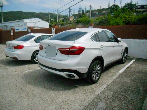 2017 BMW X6 30d II (F16), белый, 4850000 рублей - вид 24