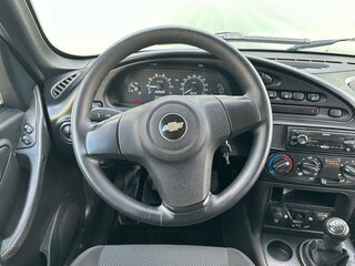 2018 Chevrolet Niva I Рестайлинг, серый, 860000 рублей, вид 5