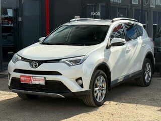 2017 Toyota RAV4 IV (XA40) Рестайлинг, белый, 2550000 рублей, вид 4
