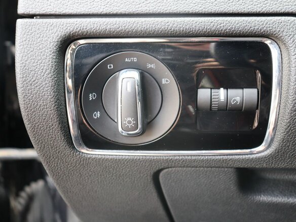 2013 Skoda Superb DSG II Рестайлинг, чёрный, 959000 рублей - вид 12