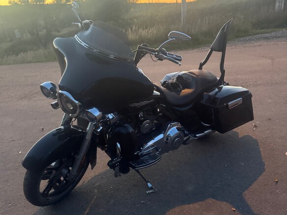 2012 Harley-Davidson Electra Glide, чёрный, 1200000 рублей - вид 3