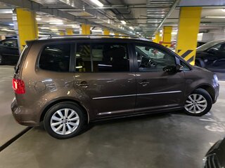 2012 Volkswagen Touran I Рестайлинг 2, коричневый, 1350000 рублей, вид 1