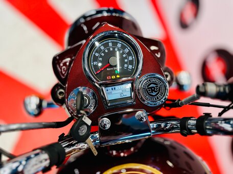 2026 Royal Enfield Bullet 350, красный, 461000 рублей, вид 5