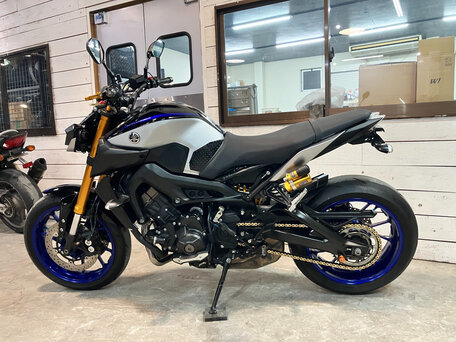 2019 Yamaha MT-09 (FZ-09), серый, 920000 рублей, вид 2