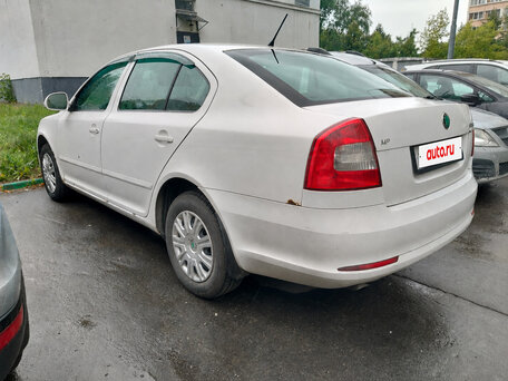 2011 Skoda Octavia II (A5) Рестайлинг, белый, 550000 рублей, вид 5