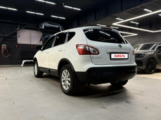 2013 Nissan Qashqai I Рестайлинг, белый, 970000 рублей, вид 4