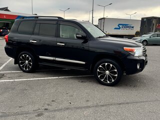 2012 Toyota Land Cruiser 200 Series Рестайлинг 1, чёрный, 3900000 рублей, вид 3