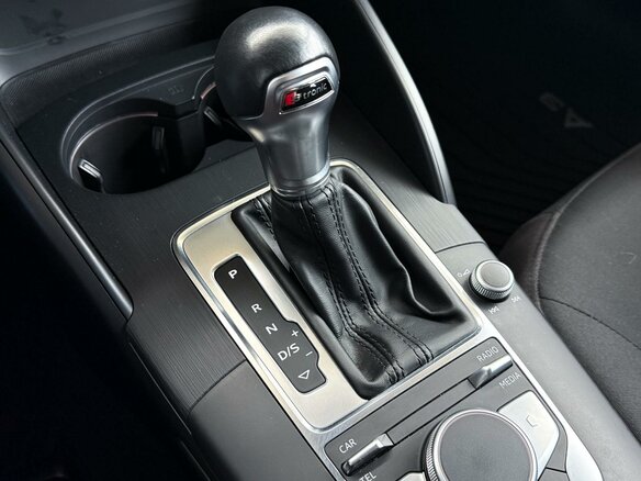 2019 Audi A3 III (8V) Рестайлинг, белый, 1649000 рублей - вид 32