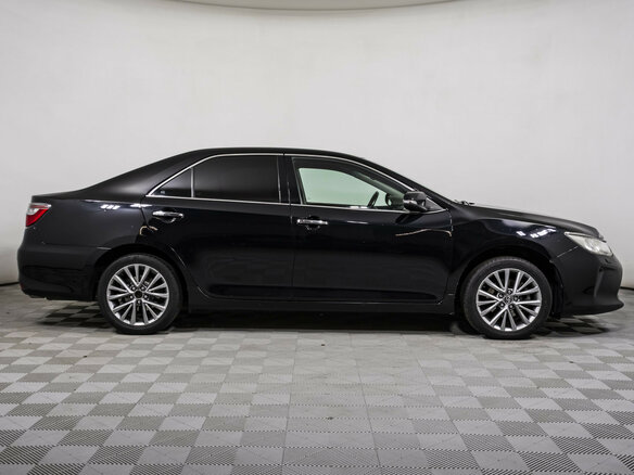 2016 Toyota Camry VII (XV50) Рестайлинг, чёрный, 1947000 рублей - вид 3